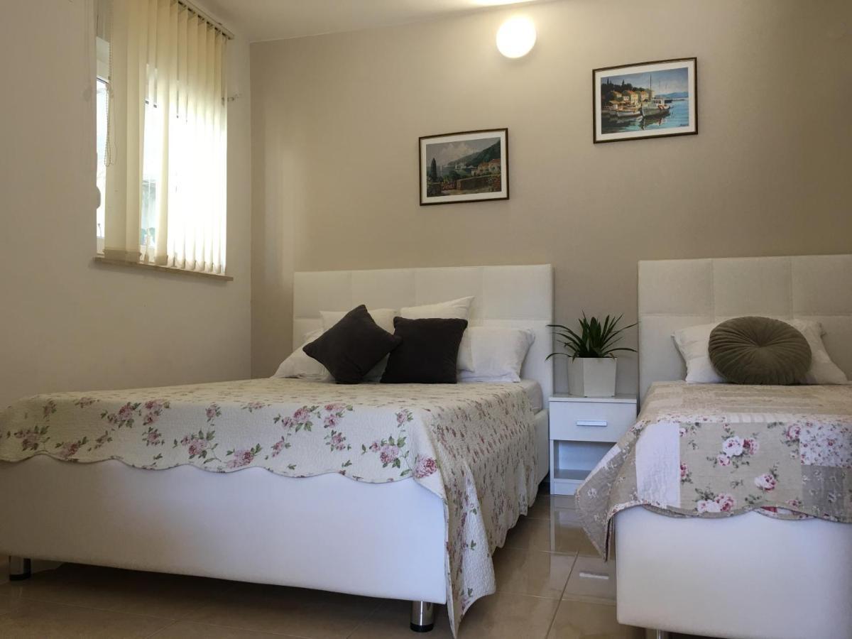 Apartment Vesna ポダツァ エクステリア 写真
