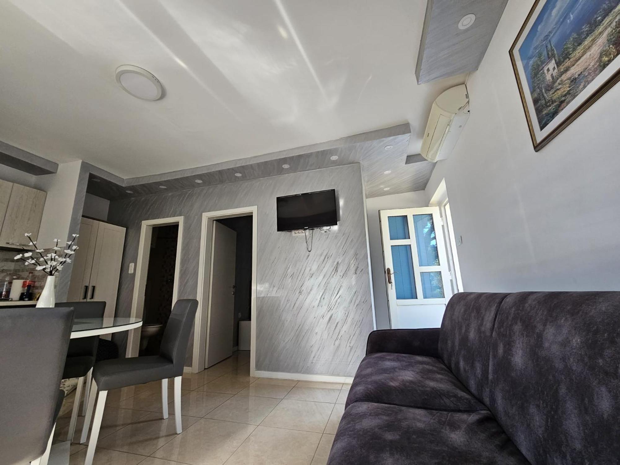 Apartment Vesna ポダツァ エクステリア 写真