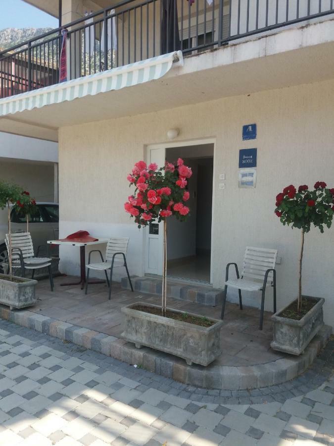 Apartment Vesna ポダツァ エクステリア 写真